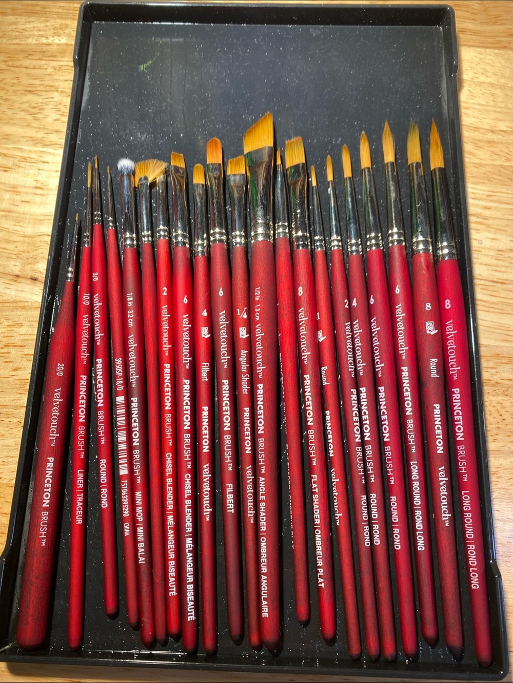 Princeton Brush - 21 Velvetouch brushes
